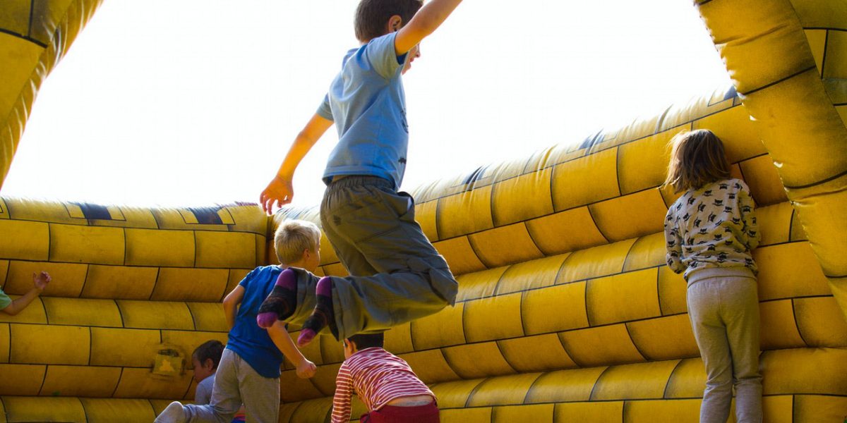 ijump jumping castles